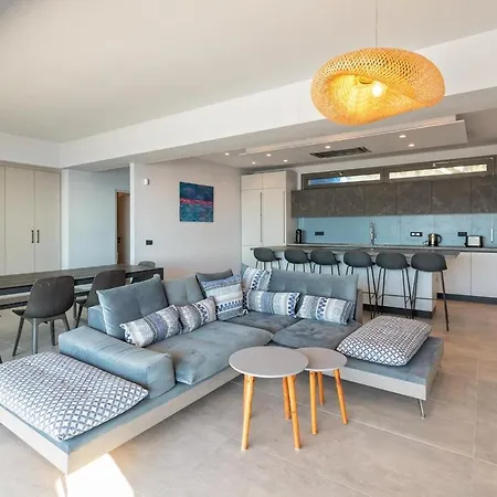Exclusive Petalouda Villa Radzaklí